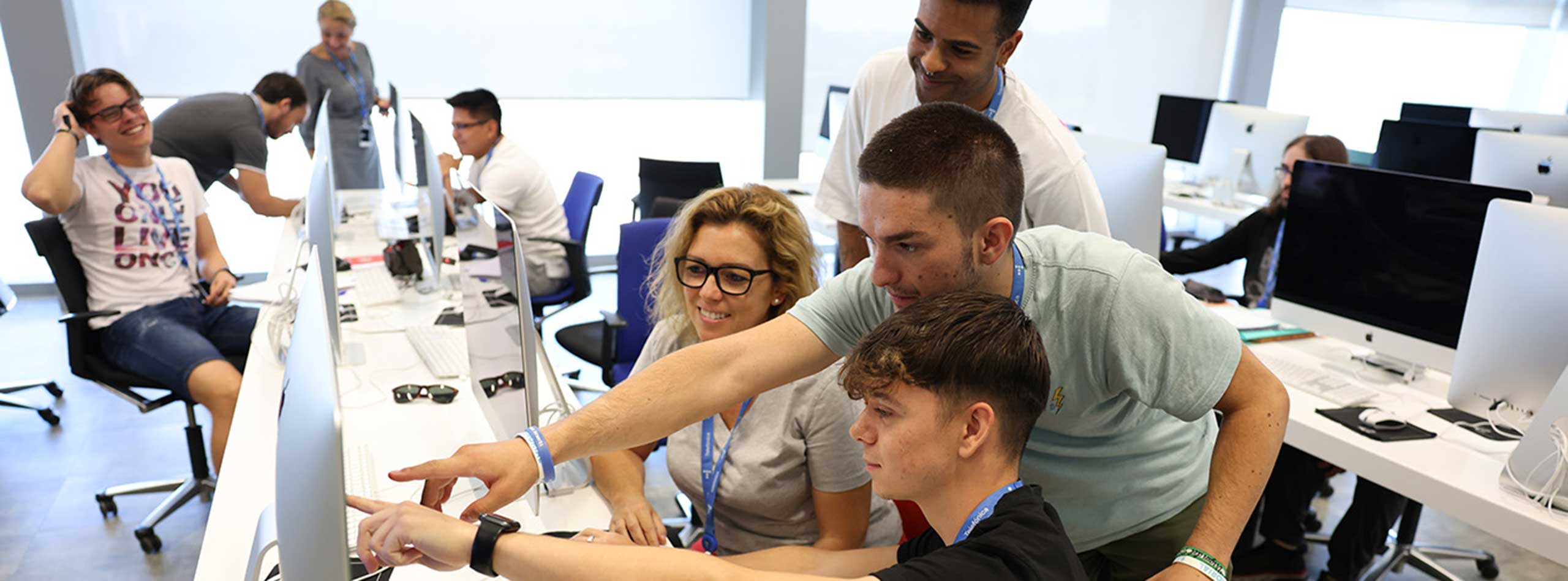 campus_42_madrid_2560X950